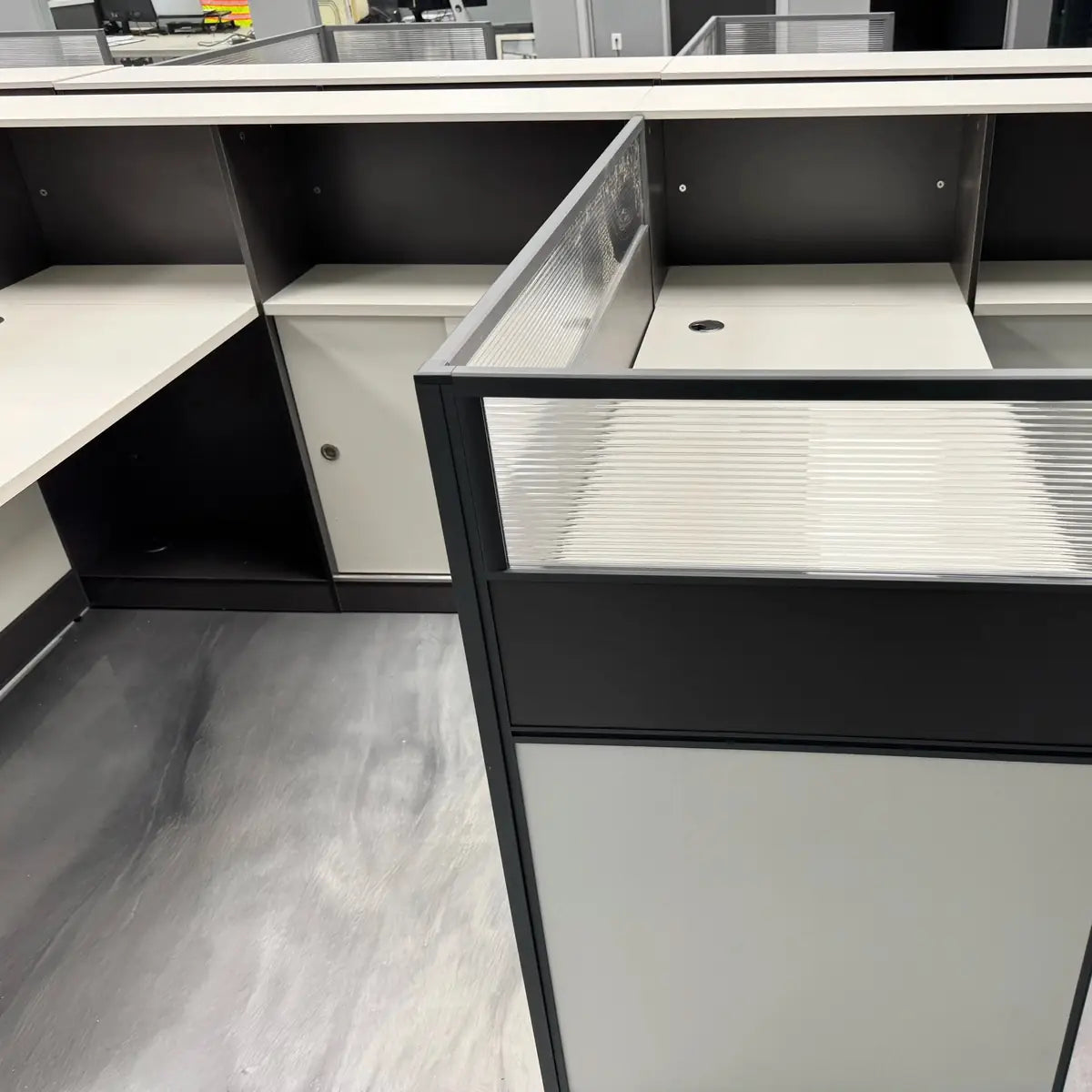Norven · L-Shaped Cubicle Office Workstation